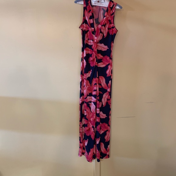 Tommy Bahama Dresses & Skirts - Tommy Bahama Maxi Floral stretch NWT